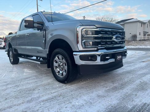 Used 2024 Ford F350 Lariat w/ Chrome Package image 3