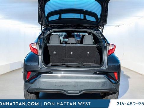 Used 2021 Toyota C-HR XLE image 31