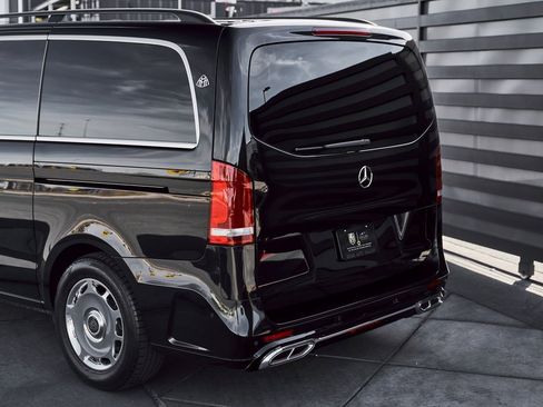 Used 2021 Mercedes-Benz Metris Passenger w/ Premium Safety Package image 11