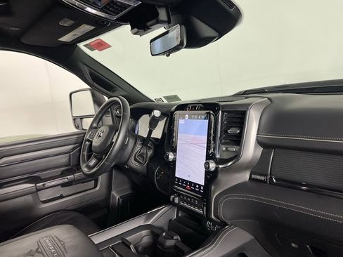 Certified 2024 RAM 2500 Limited image 30