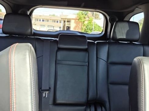 Used 2025 Dodge Durango GT AWD/4WD image 32