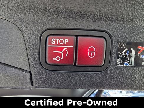 Certified 2025 Mercedes-Benz GLE 350 4MATIC image 37