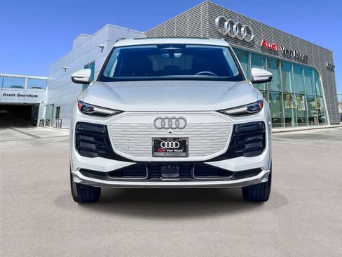 Used 2025 Audi Q6 e-tron Premium w/ Convenience Package AWD/4WD image 6