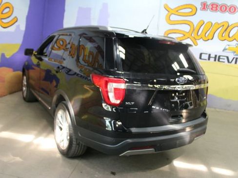 Used 2019 Ford Explorer XLT w/ Equipment Group 202A AWD/4WD image 6