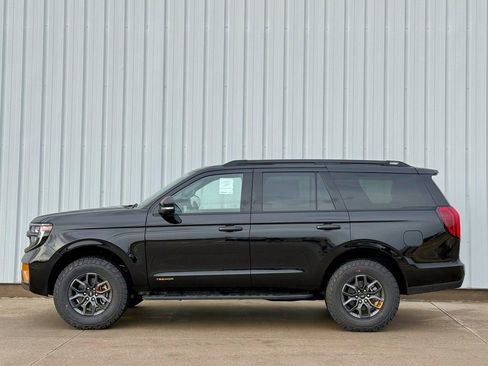 New 2026 Ford Expedition Tremor image 3