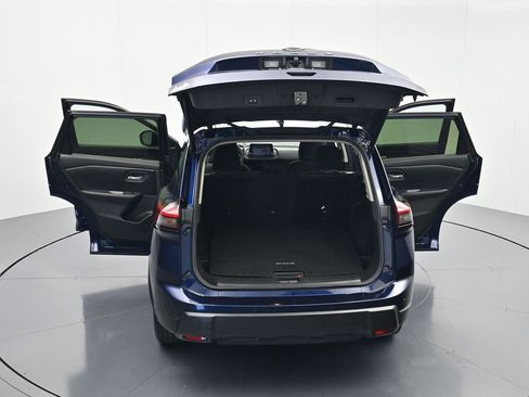 Certified 2024 Nissan Rogue SV FWD image 45
