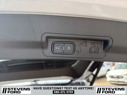 Used 2025 Ford Explorer Platinum w/ LUX Leather Package AWD/4WD image 39