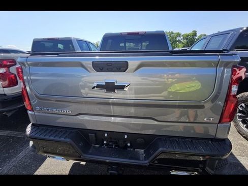 Used 2026 Chevrolet Silverado 1500 LT Trail Boss AWD/4WD image 2
