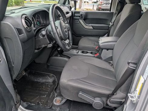 Used 2018 Jeep Wrangler Unlimited Sport S image 11