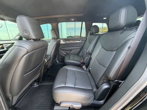 Used 2024 Cadillac XT6 Sport w/ Technology Package AWD/4WD image 14