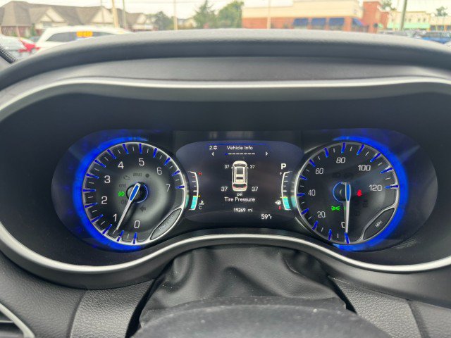 Used 2026 Chrysler Pacifica Select FWD image 19