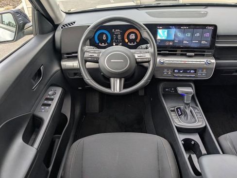 Used 2024 Hyundai Kona SEL image 18