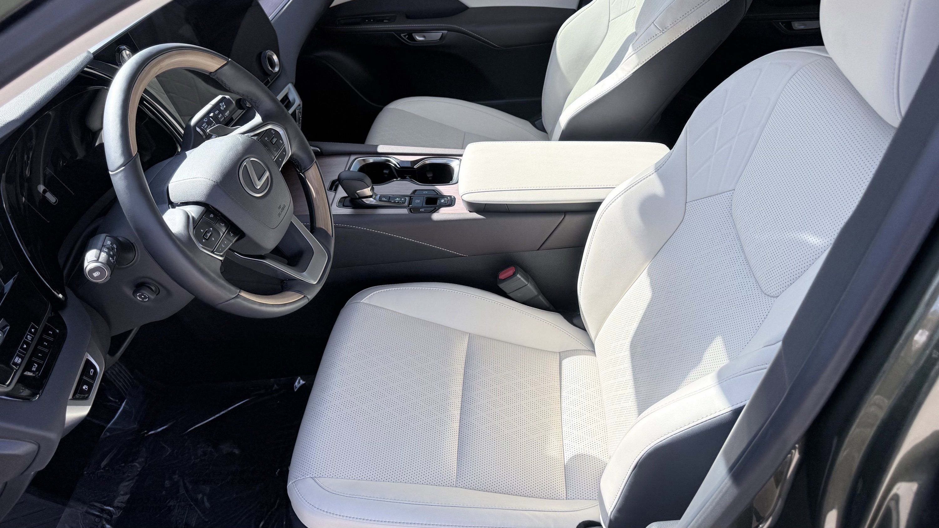 Used 2026 Lexus RX 350 Premium Plus w/ Accessory Package (Z1) FWD image 23