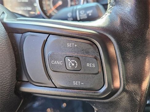 Used 2021 Jeep Gladiator Willys image 19