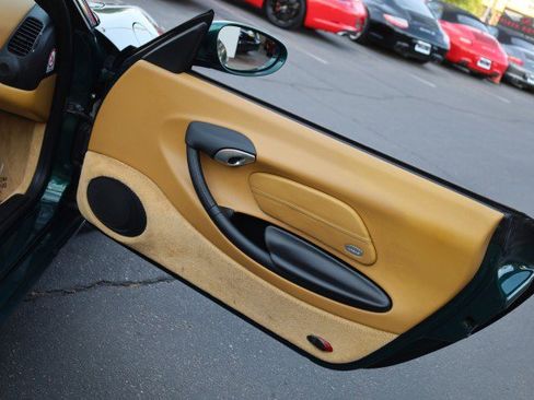 Used 2001 Porsche Boxster RWD image 42