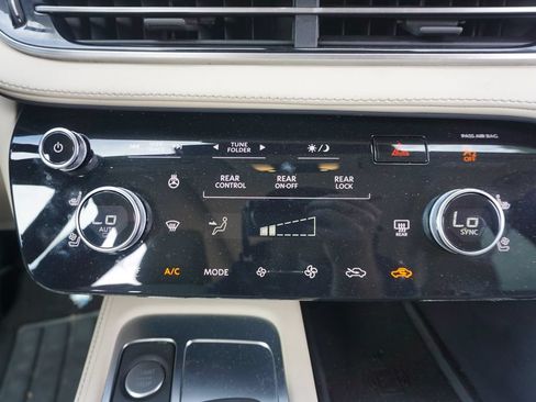 Used 2023 INFINITI QX60 Luxe w/ Cargo Package FWD image 12