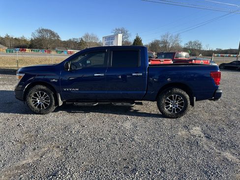 Used 2021 Nissan Titan SV w/ Accessory Utility Package AWD/4WD image 8
