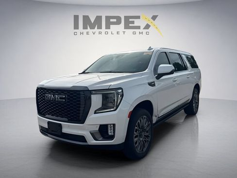 Used 2023 GMC Yukon XL Denali Ultimate AWD/4WD image 1