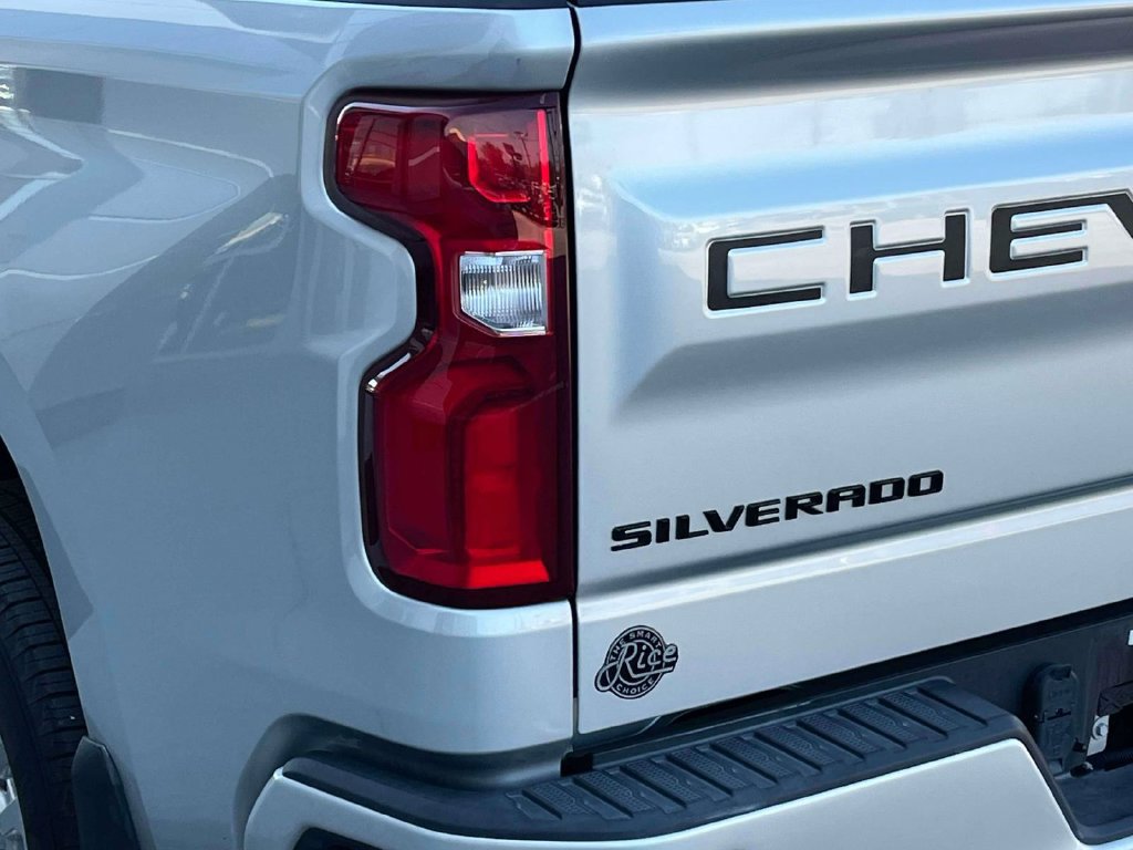 Certified 2021 Chevrolet Silverado 1500 RST w/ Z71 Off-Road Package AWD/4WD image 10