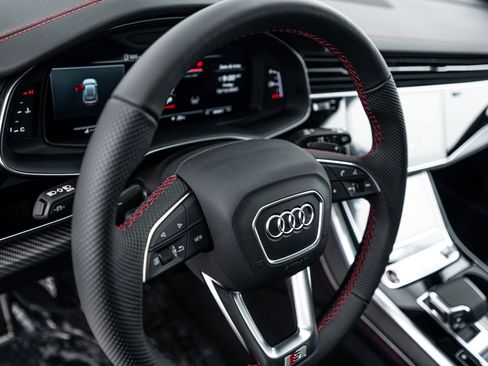 New 2026 Audi SQ8 Prestige image 13