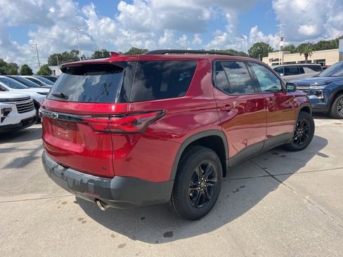 Used 2023 Chevrolet Traverse LT w/ Midnight/Sport Edition image 7