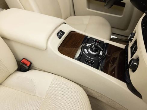 Used 2010 Rolls-Royce Ghost RWD image 26