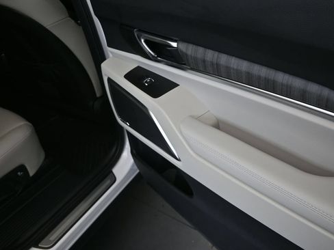 Used 2024 Kia Telluride SX w/ Towing Package FWD image 21