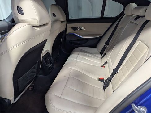 Used 2020 BMW 330i Sedan w/ M Sport Package image 11