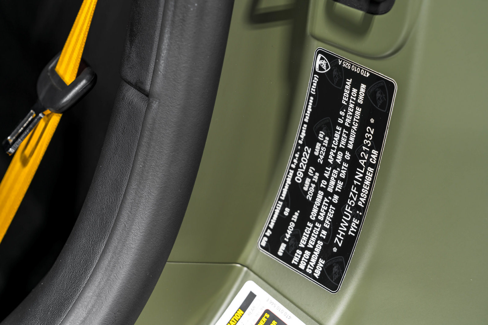 Used 2022 Lamborghini Huracan EVO RWD image 11
