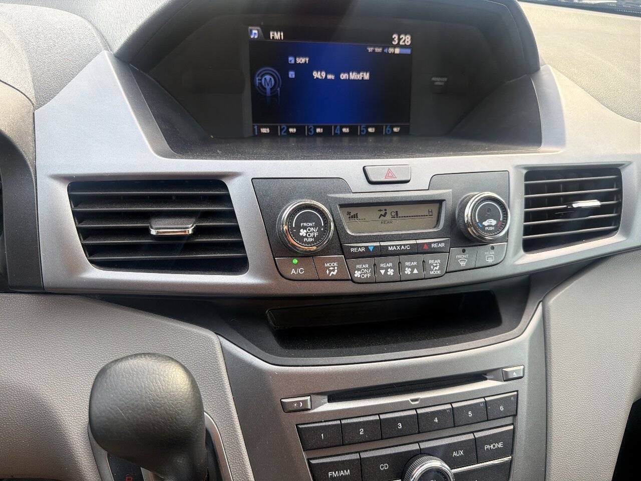 Used 2014 Honda Odyssey LX image 20