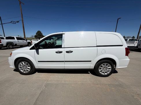 Used 2014 RAM C/V Tradesman FWD image 5