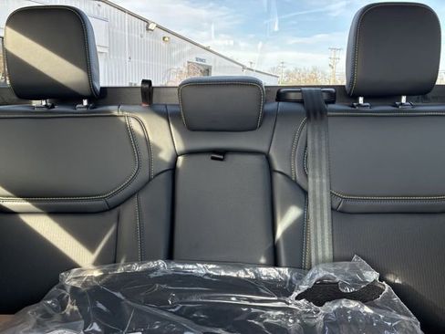 New 2026 Ford Maverick Lobo AWD/4WD image 38