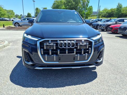 Used 2025 Audi Q7 3.0T Premium Plus w/ Premium Plus Package AWD/4WD image 3