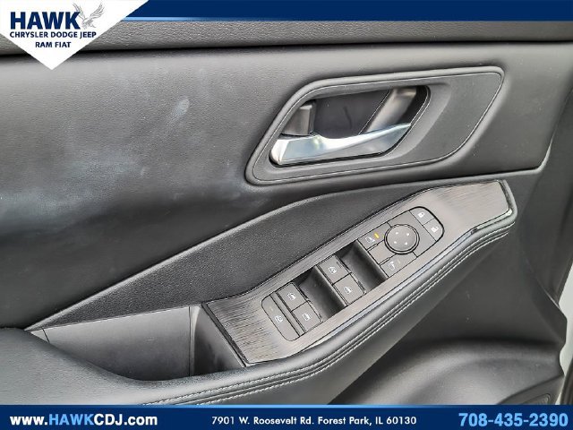 Used 2026 Nissan Rogue SV AWD/4WD image 13