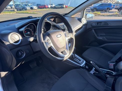 Used 2018 Ford Fiesta SE image 14