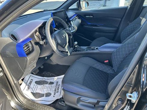 Used 2022 Toyota C-HR XLE FWD image 12