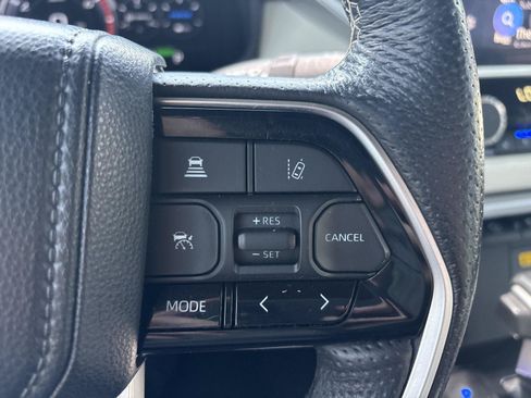 Used 2024 Toyota Tundra Capstone AWD/4WD image 17