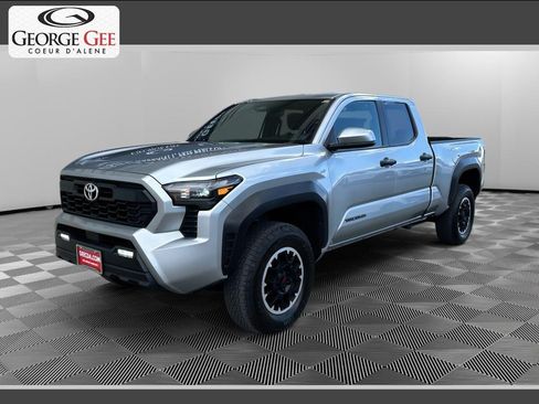 Used 2024 Toyota Tacoma TRD Off-Road AWD/4WD image 1