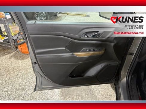 Used 2019 GMC Acadia SLE w/ LPO, Floor Liner Package image 13