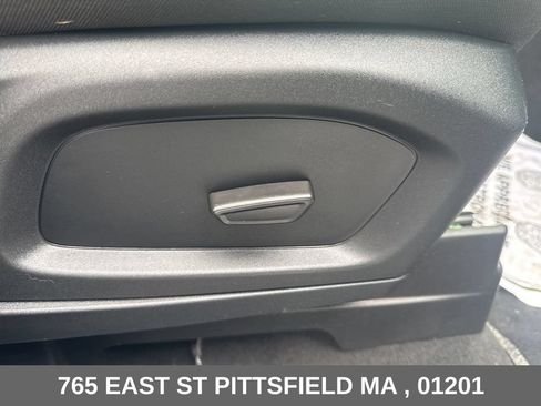 Used 2022 Ford Explorer XLT AWD/4WD image 14