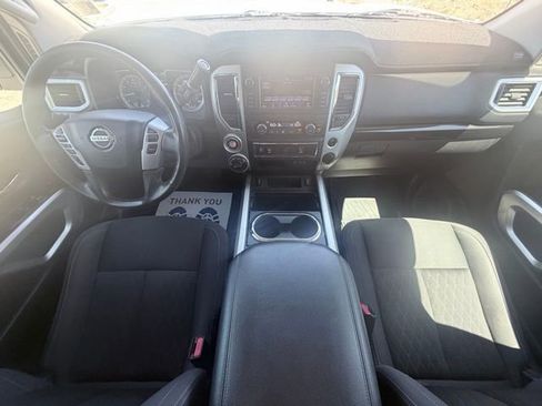 Used 2019 Nissan Titan SV w/ SV Convenience Package AWD/4WD image 31