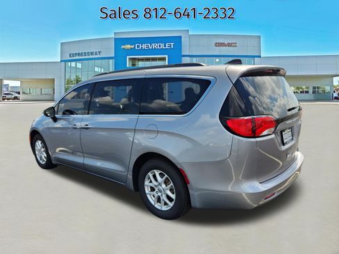 Used 2021 Chrysler Voyager Lxi FWD image 5