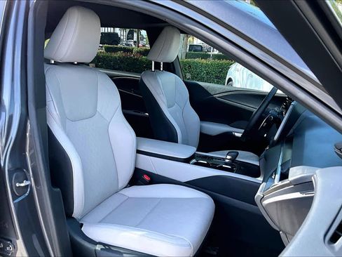 Used 2025 Lexus RX 350 Premium Plus w/ Accessory Package (Z1) image 9
