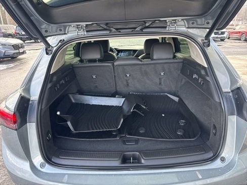 Used 2023 Buick Envision Essence image 11