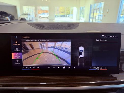 Used 2025 BMW X5 xDrive50e image 28