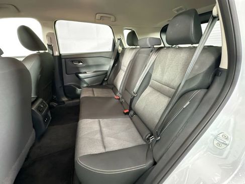 Used 2025 Nissan Rogue SV image 24