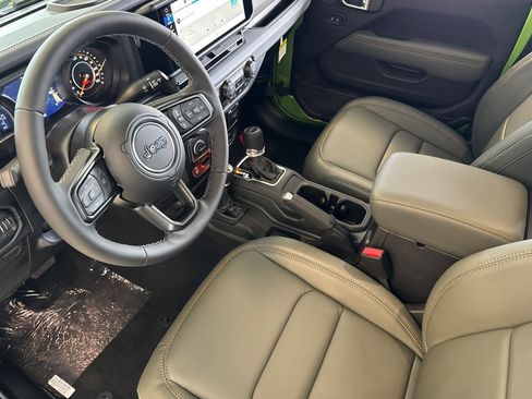 New 2026 Jeep Gladiator Mojave AWD/4WD image 6
