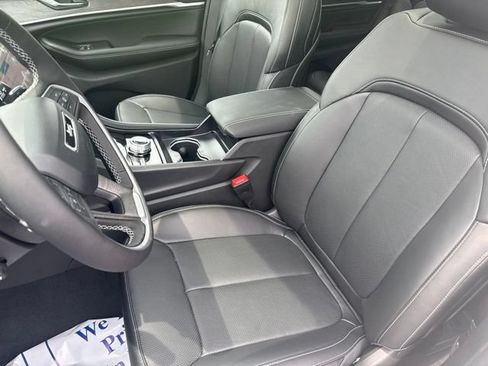 New 2026 Jeep Grand Cherokee Limited AWD/4WD image 15