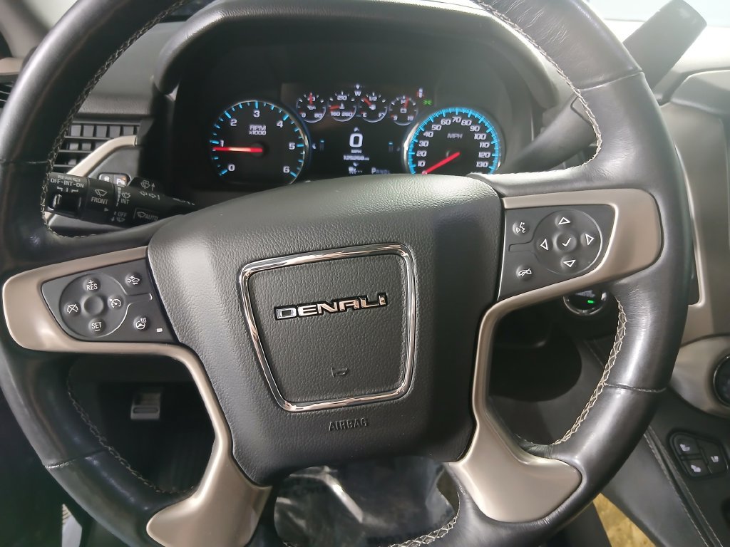 Used 2017 GMC Yukon Denali w/ Open Road Package AWD/4WD image 28