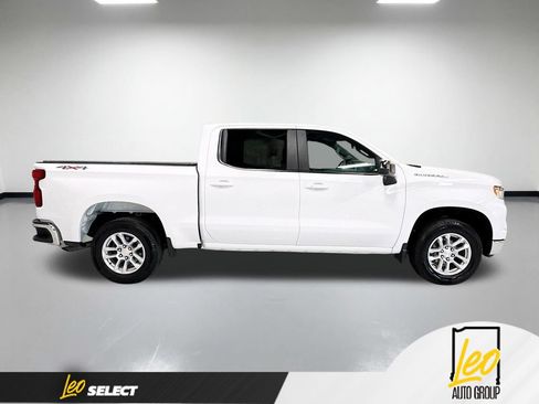 Used 2023 Chevrolet Silverado 1500 LT AWD/4WD image 6
